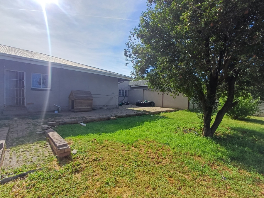 6 Bedroom Property for Sale in Wesselsbron Free State